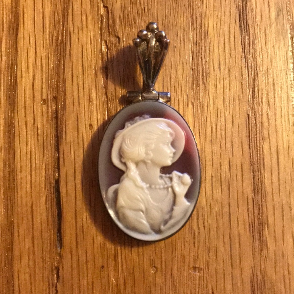 Cameo Pendant